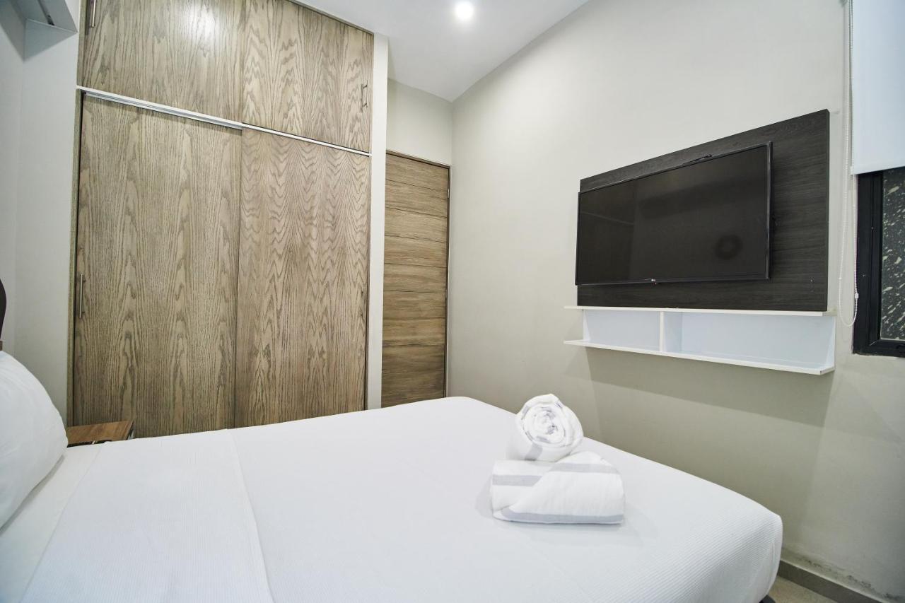 Aparthotel Torre 42 Playa Del Carmen By Lockey Exterior foto
