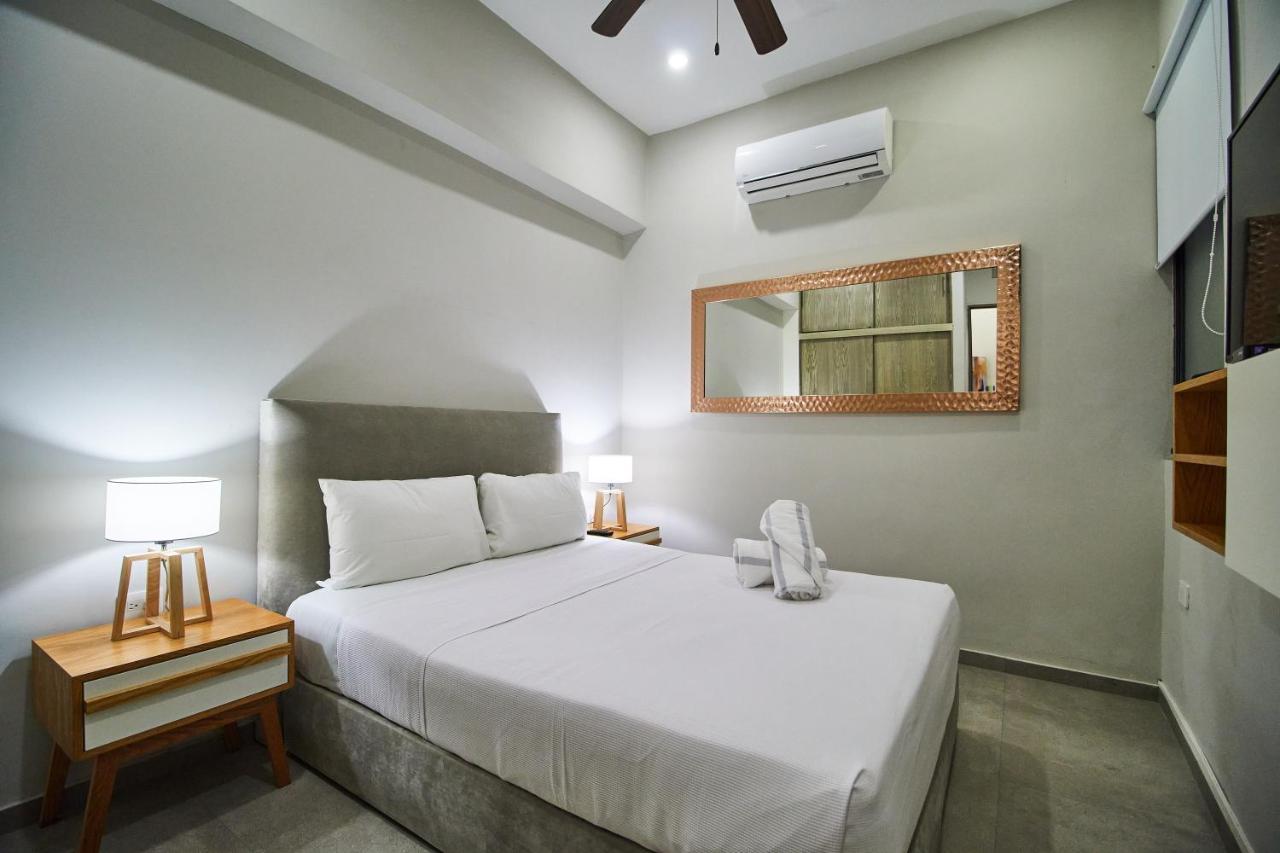 Aparthotel Torre 42 Playa Del Carmen By Lockey Exterior foto